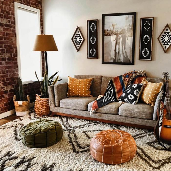 How to decorate apartment with rugs