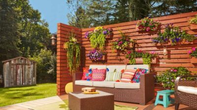 How to decorate apartment patio with privacy