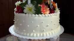 How to decorate wedding cakes step by step