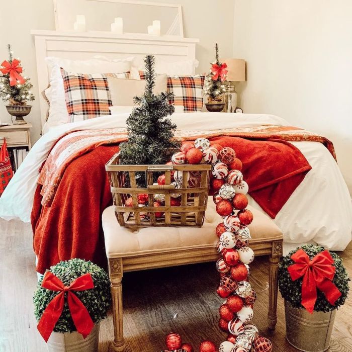 How can i decorate my bedroom for christmas