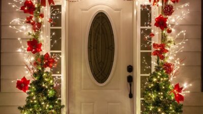 How to decorate your apartment door for christmas