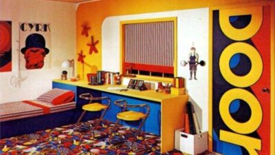 How to decorate a 1970s bedroom