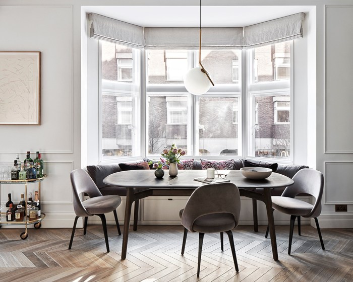 How to decorate a small apartment dining room