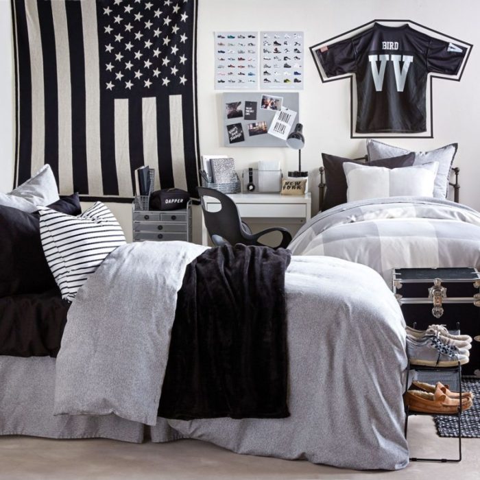 How to decorate a men's dorm room